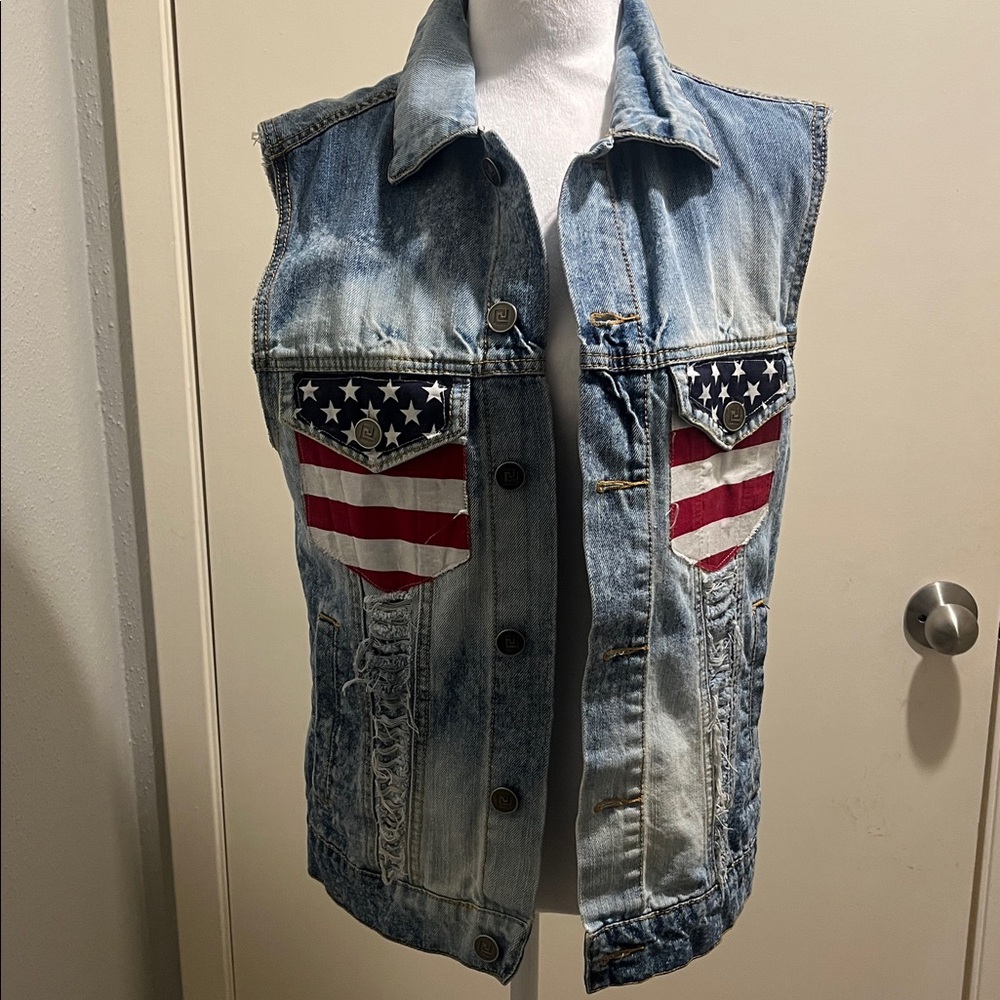 CJ Black Denim Sleeveless Jean Jacket with American Flag and Pockets Sz M
